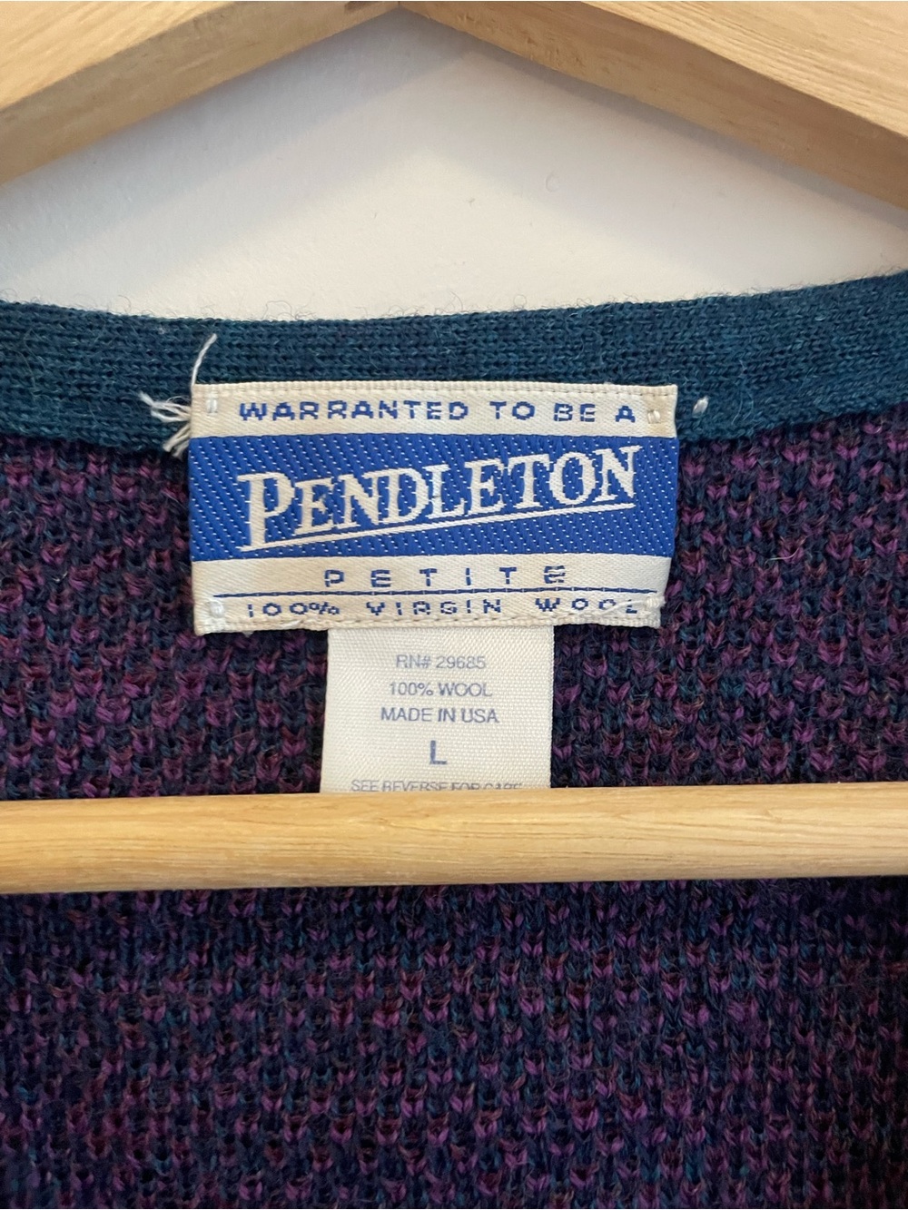 Vintage 100% Wool Made in USA Pendleton Teal & Purple Jacquard Cardigan Sz L - Picture 3 of 7